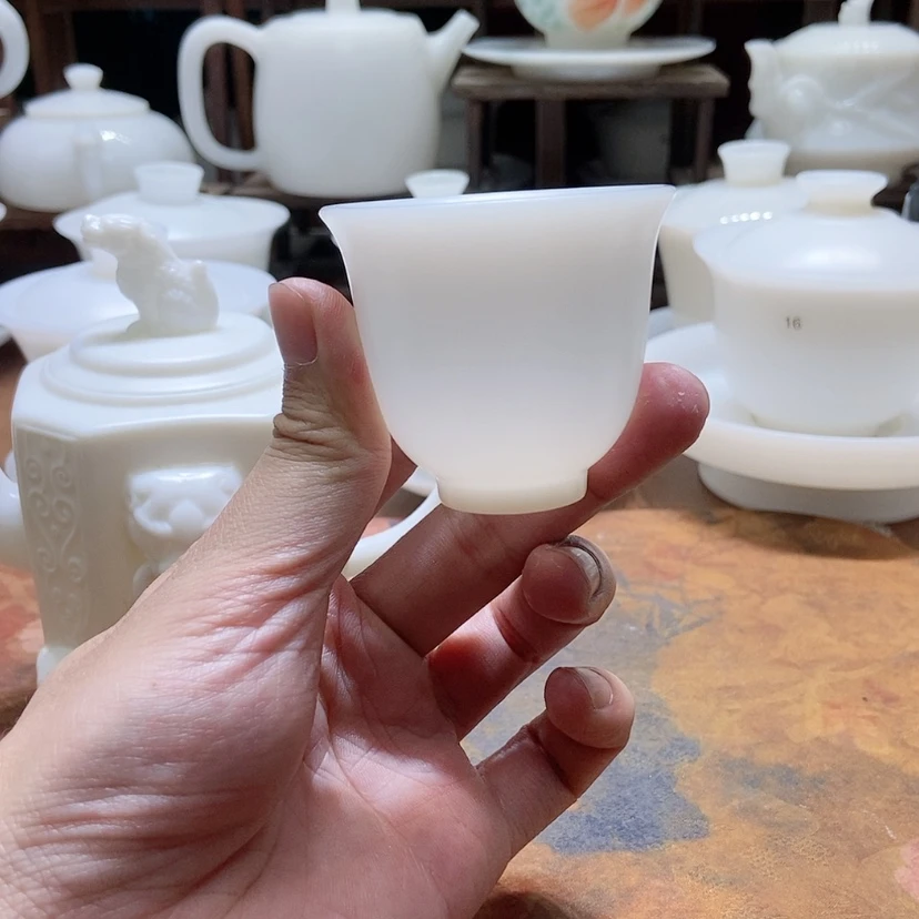 【闪购商品】沉**狼这样一位老人说他有两件