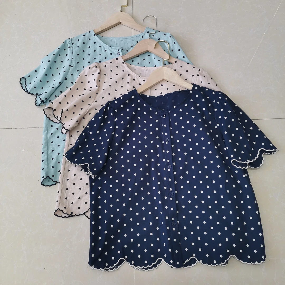 1892 夏日点点圆领衫