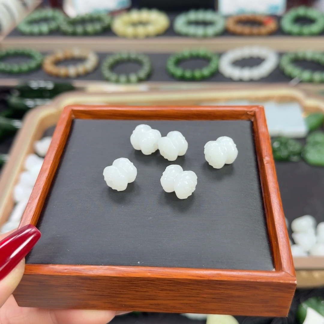 和田玉足银镶嵌吊坠(不含链)拍一发一多样性