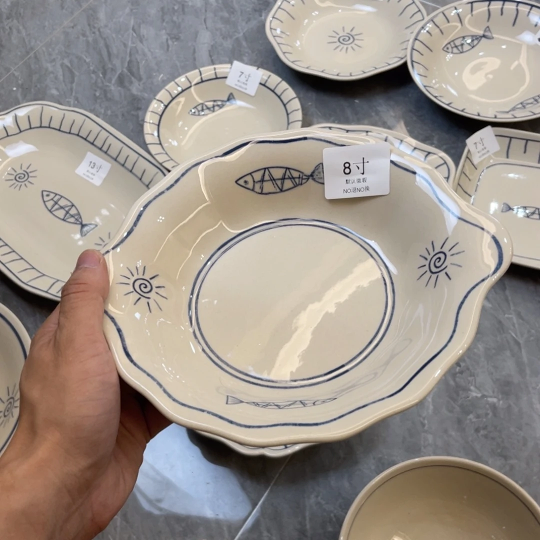 陶瓷微瑕餐具介意勿拍，满18飞！