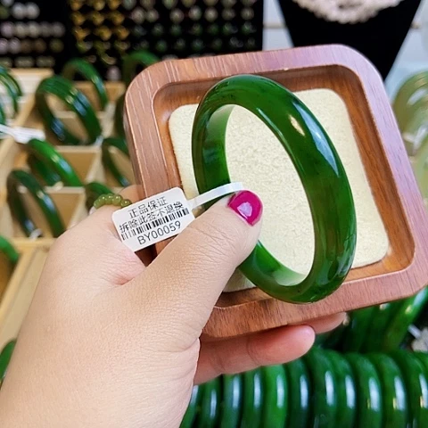 和田玉（碧玉）手镯未镶嵌