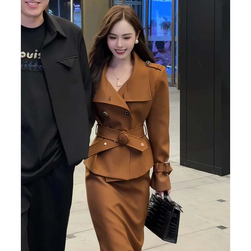 【两件套】【有里布】【送腰带】轻奢显瘦时尚气质短风衣+半身裙QJ0122