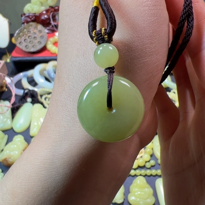 和田玉（黄玉）未镶嵌颈饰