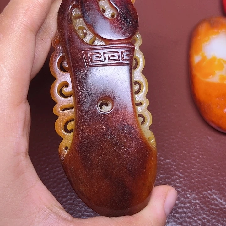 *****和田玉未镶嵌颈饰