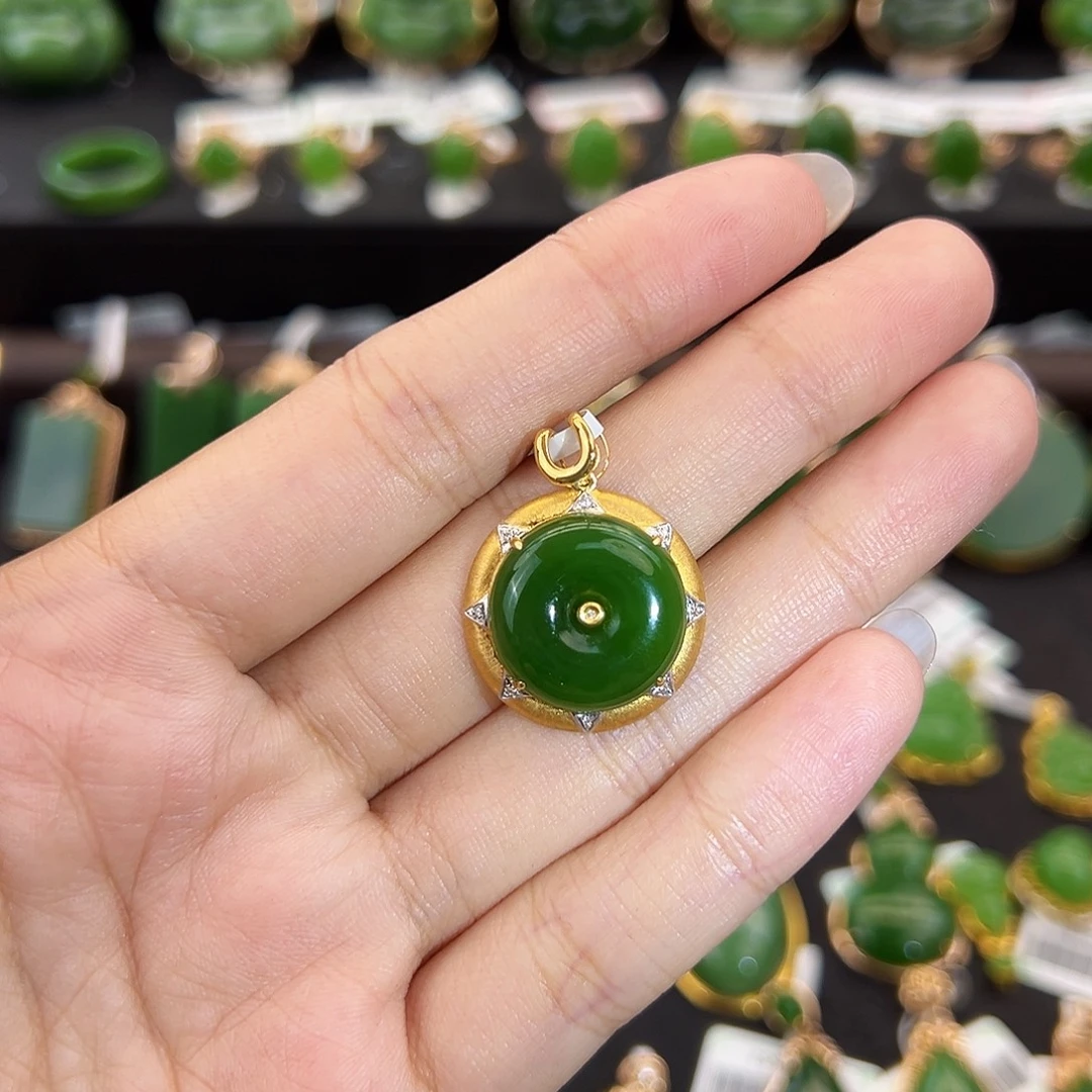 和田玉（碧玉）18K金镶嵌吊坠(不含链)