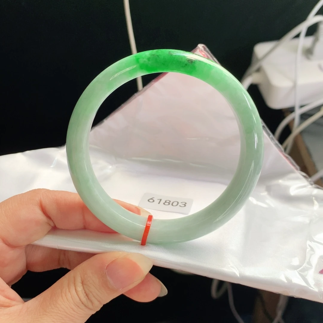翡翠未镶嵌手镯03