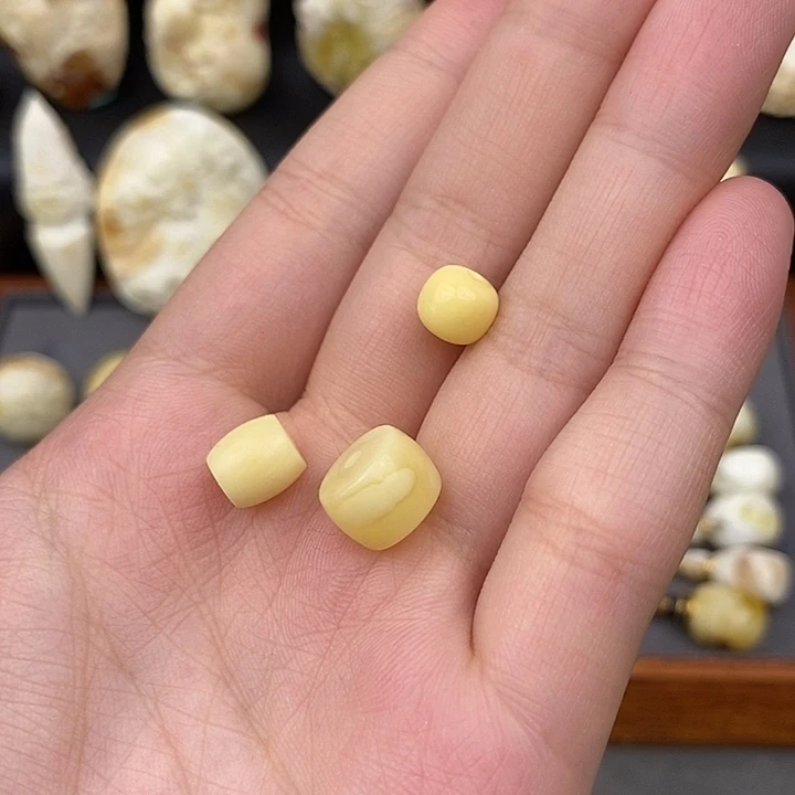 未镶嵌琥珀裸石8-11打包