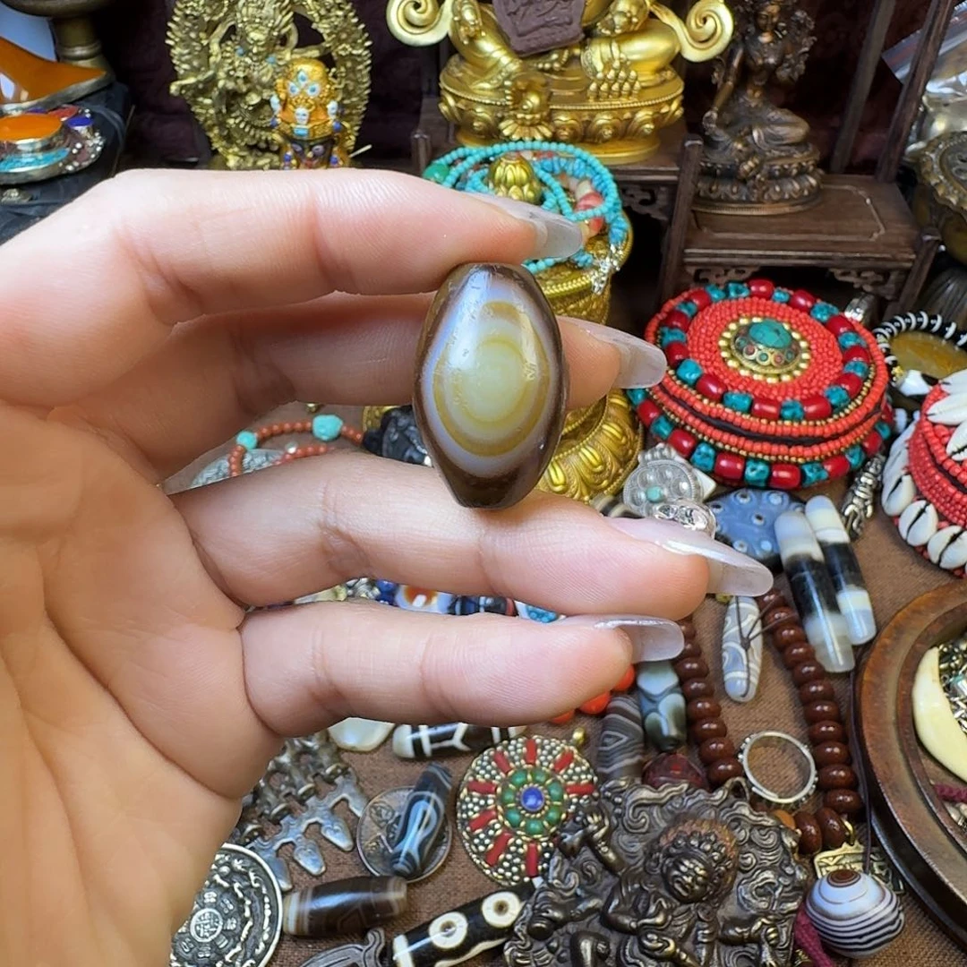 泥塑扎西德勒独特设计