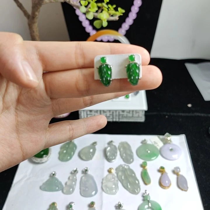 翡翠未镶嵌耳饰耳钉