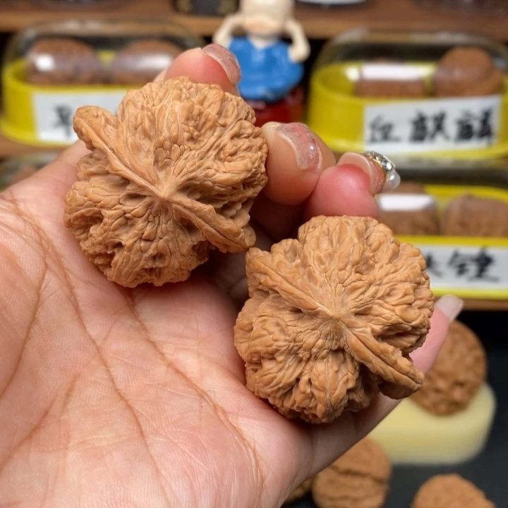 文玩核桃吊坠依**你42全品将军膀