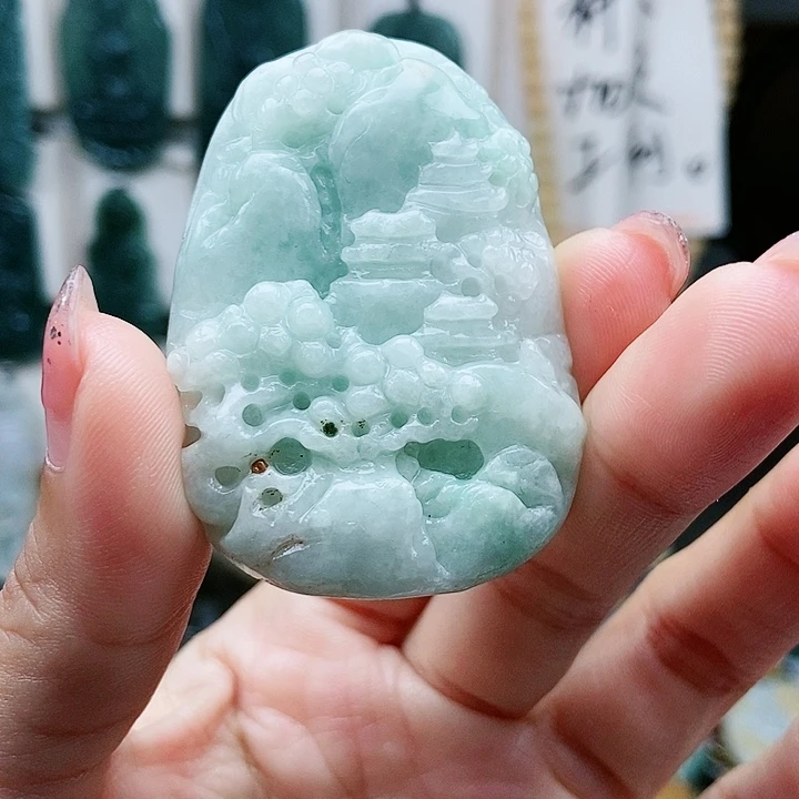 颈饰足铂镶嵌翡翠翡翠