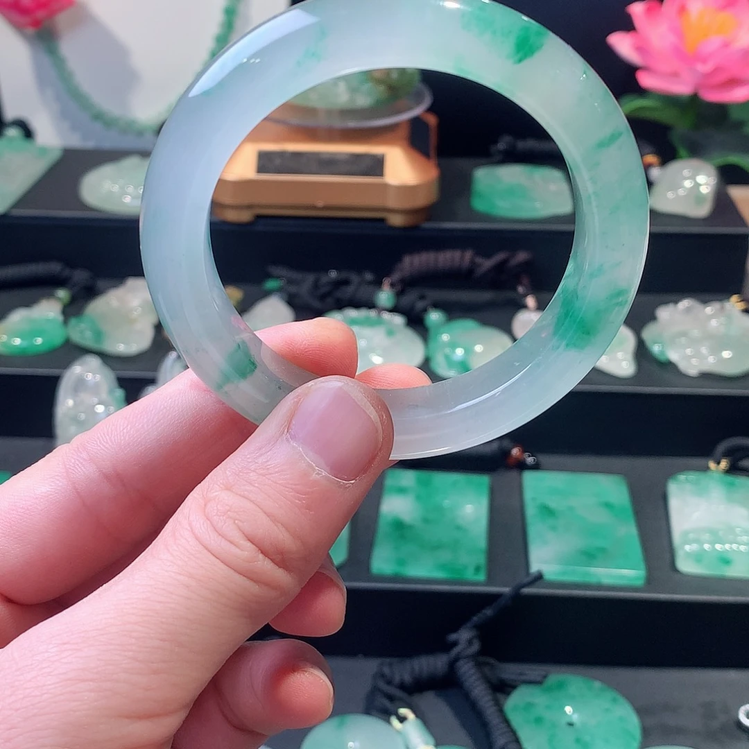 石英质玉未镶嵌手镯56