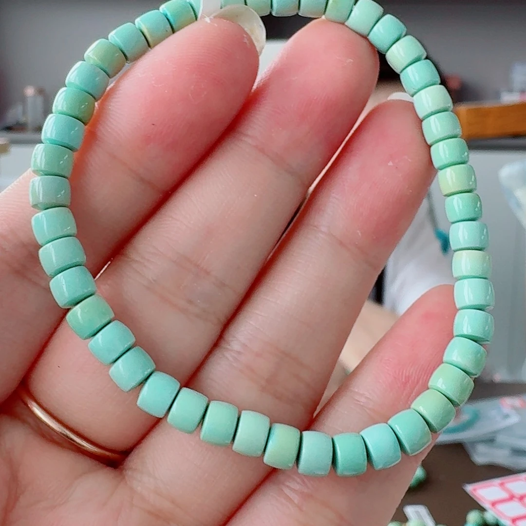 绿松石未镶嵌颈饰