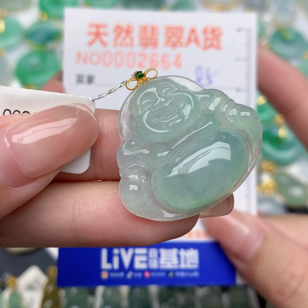 翡翠18K金镶嵌颈饰佛公