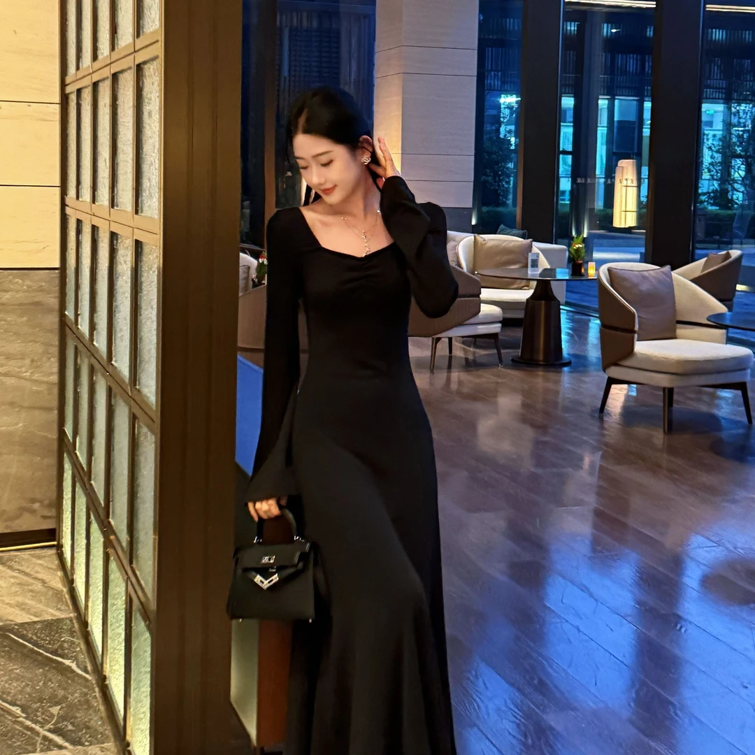 复古高级感方领鱼尾连衣裙女小个子秋冬修身显瘦气质打底裙后妈裙