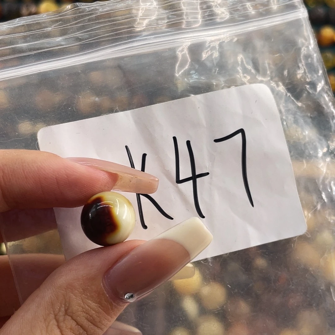 琥珀未镶嵌裸石12福利