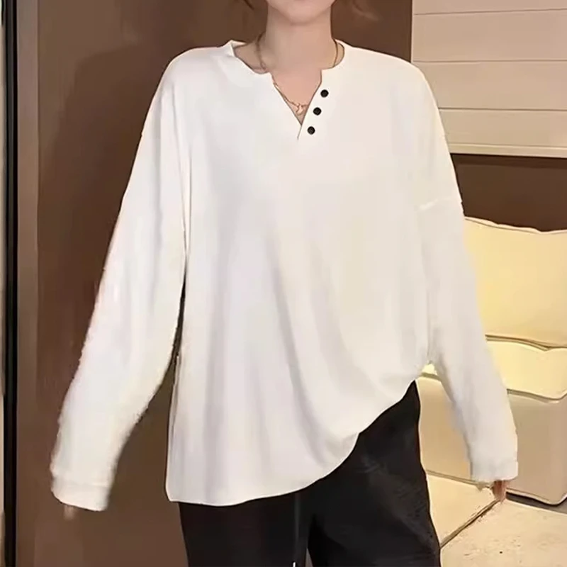 2025冬季新款纯色百搭小V领设计感T恤女韩系简约休闲气质长袖上衣