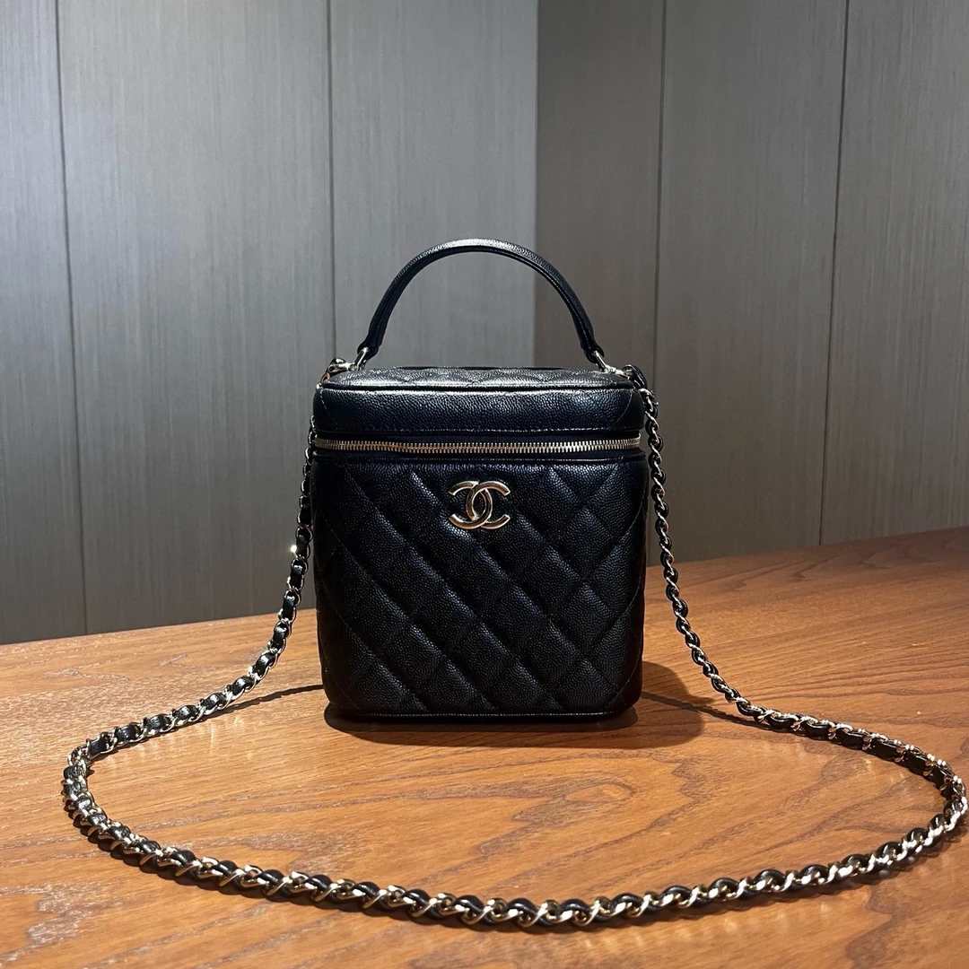 99新 Chanel/香奈儿 Vanity鱼子酱化妆包 31开 尺寸15x15 xs