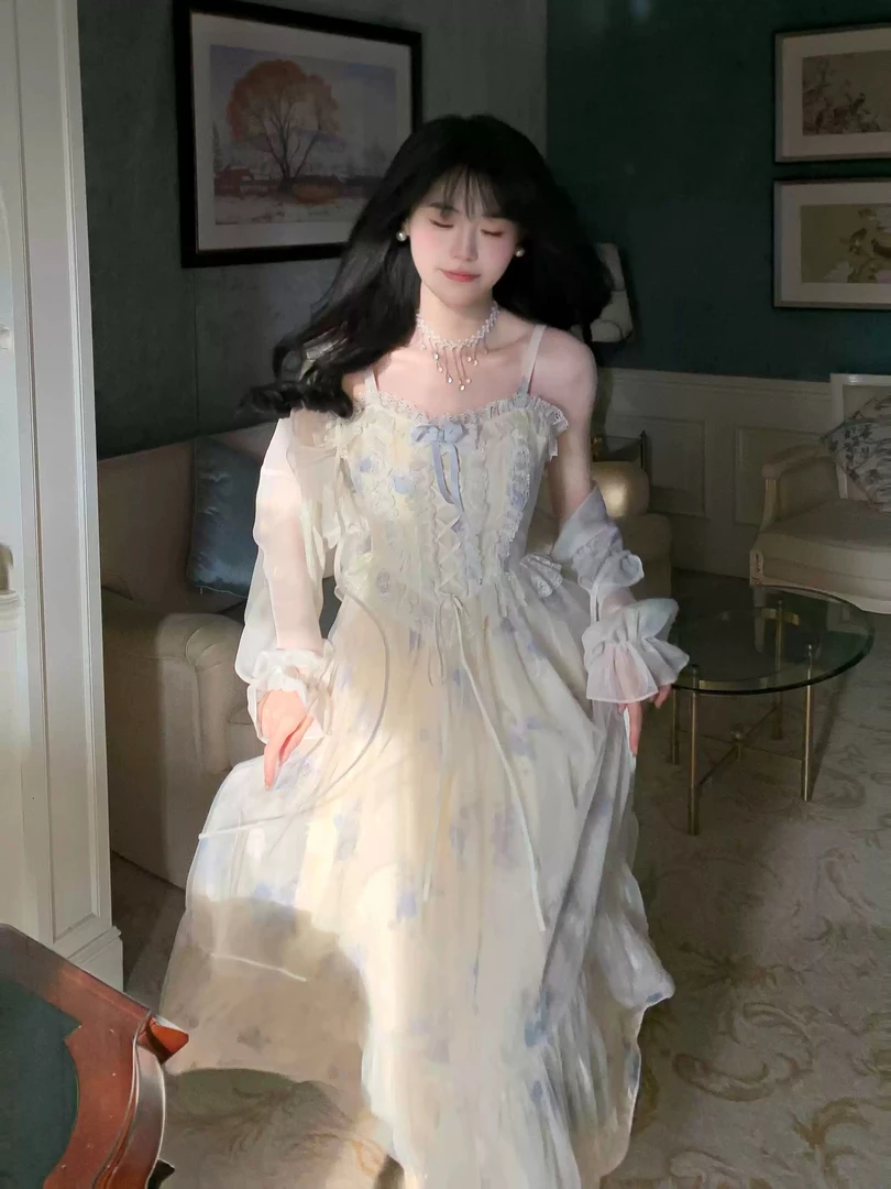 碎花蕾丝小个子收腰吊带连衣裙女夏季2024新款防晒开衫长裙两件套