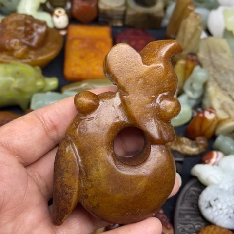 蛇纹石玉未镶嵌颈饰39