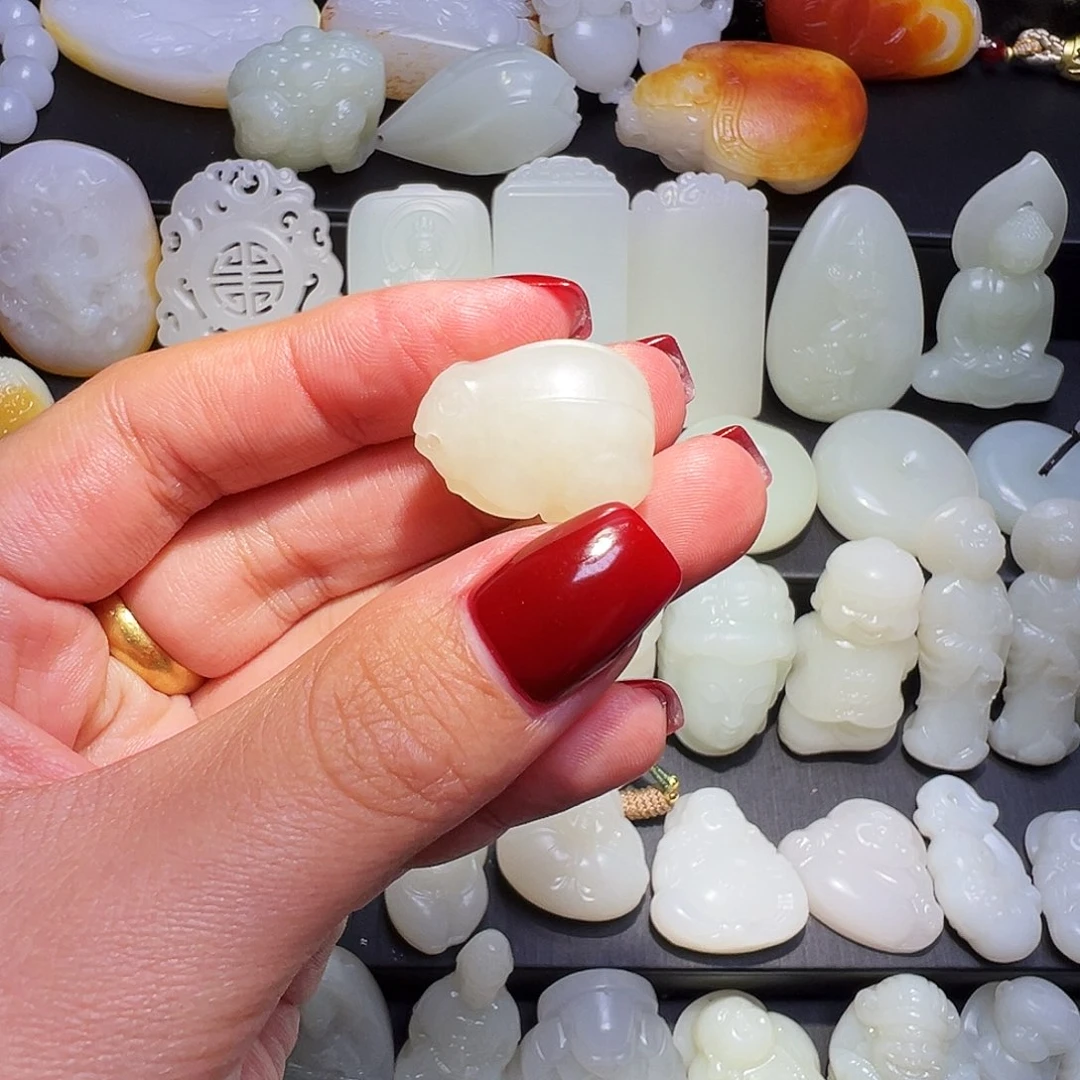 和田玉未镶嵌颈饰