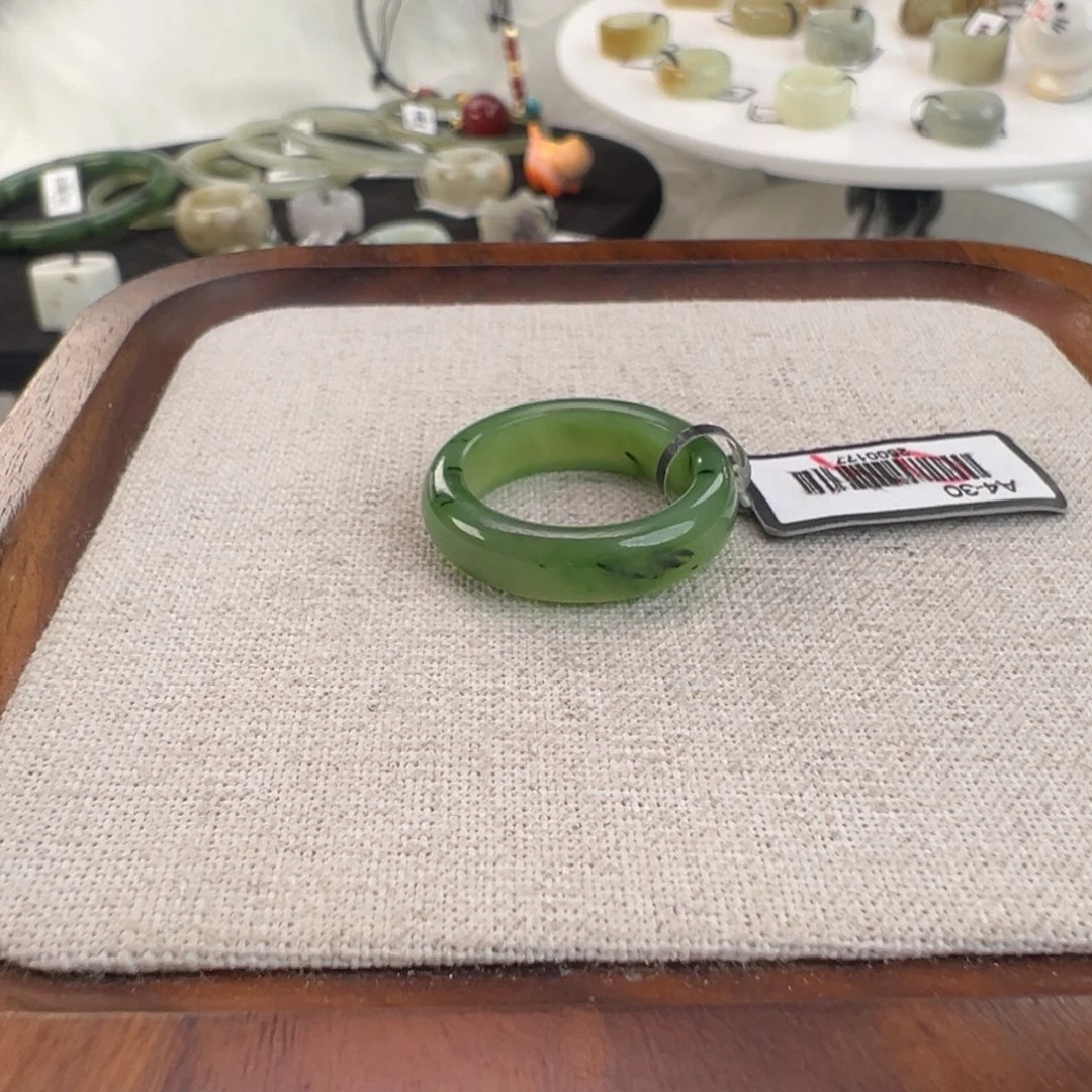 和田玉未镶嵌戒指w87碧玉轮胎17.2不退换