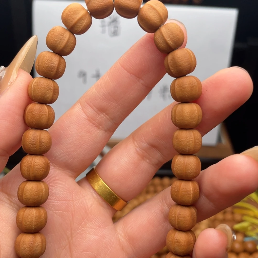 慎***！手串桃核鲨鱼背全品