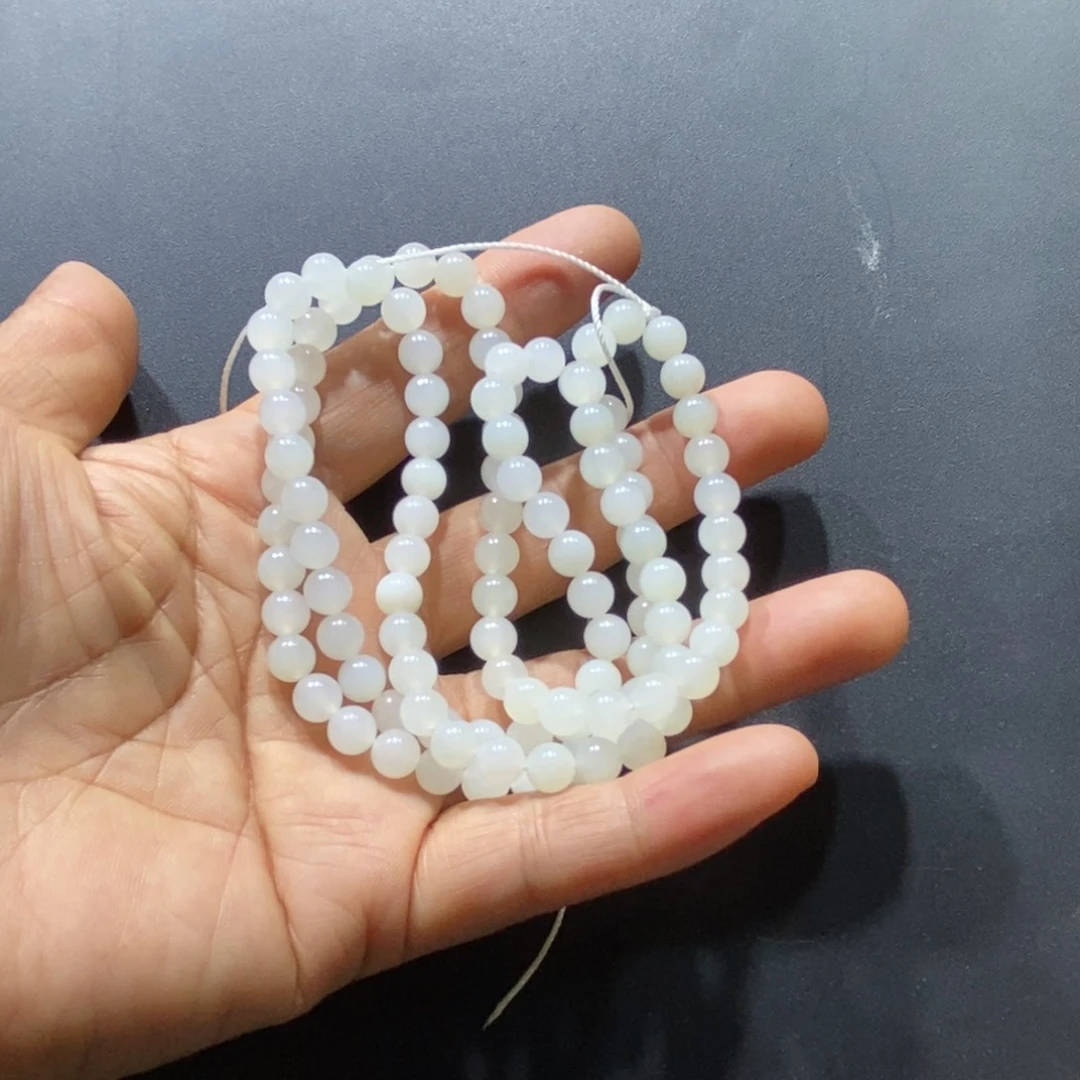 和田玉（糖玉）未镶嵌颈饰睡****狸