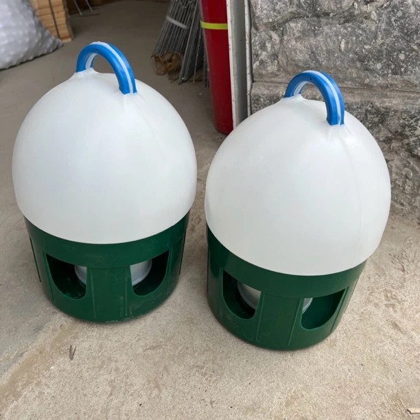 鸽子水壶鸽子饮水器上白下绿水壶鸽子用品用具