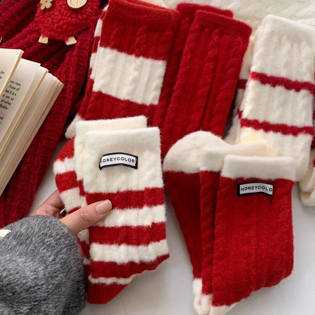 【八双】本命年红色袜子女秋冬季毛绒棉袜新年保暖加厚冬天睡眠袜yj