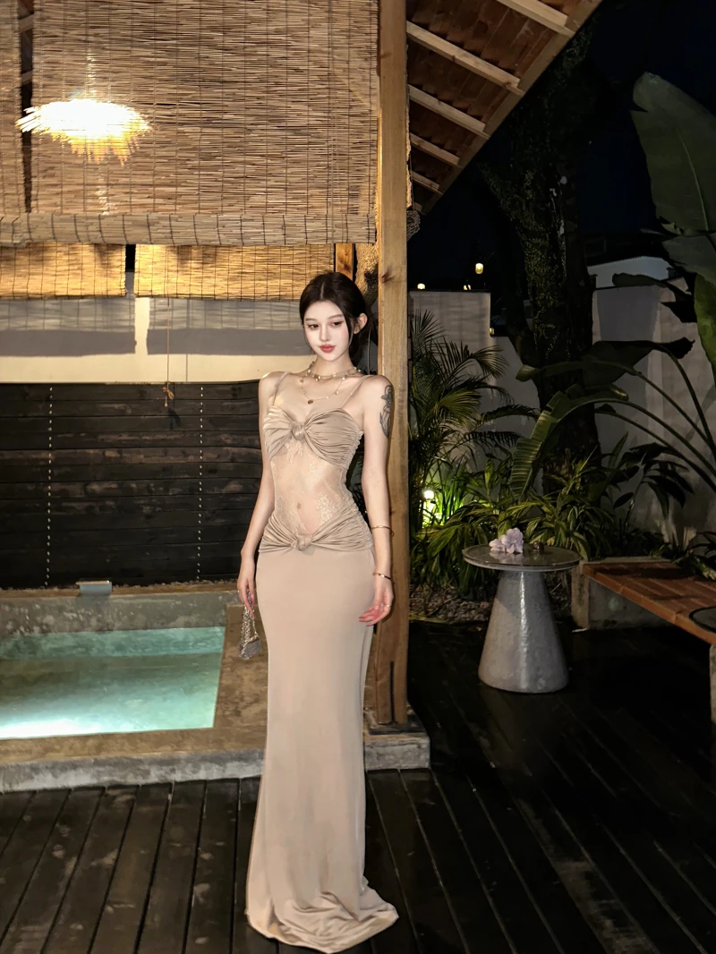 卡其色蕾丝包臀鱼尾裙度假风性感收腰长款拼接吊带连衣裙