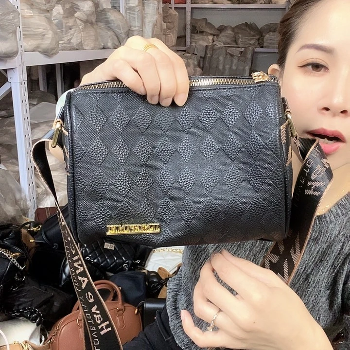 蚕丝小牛剖层皮革PU