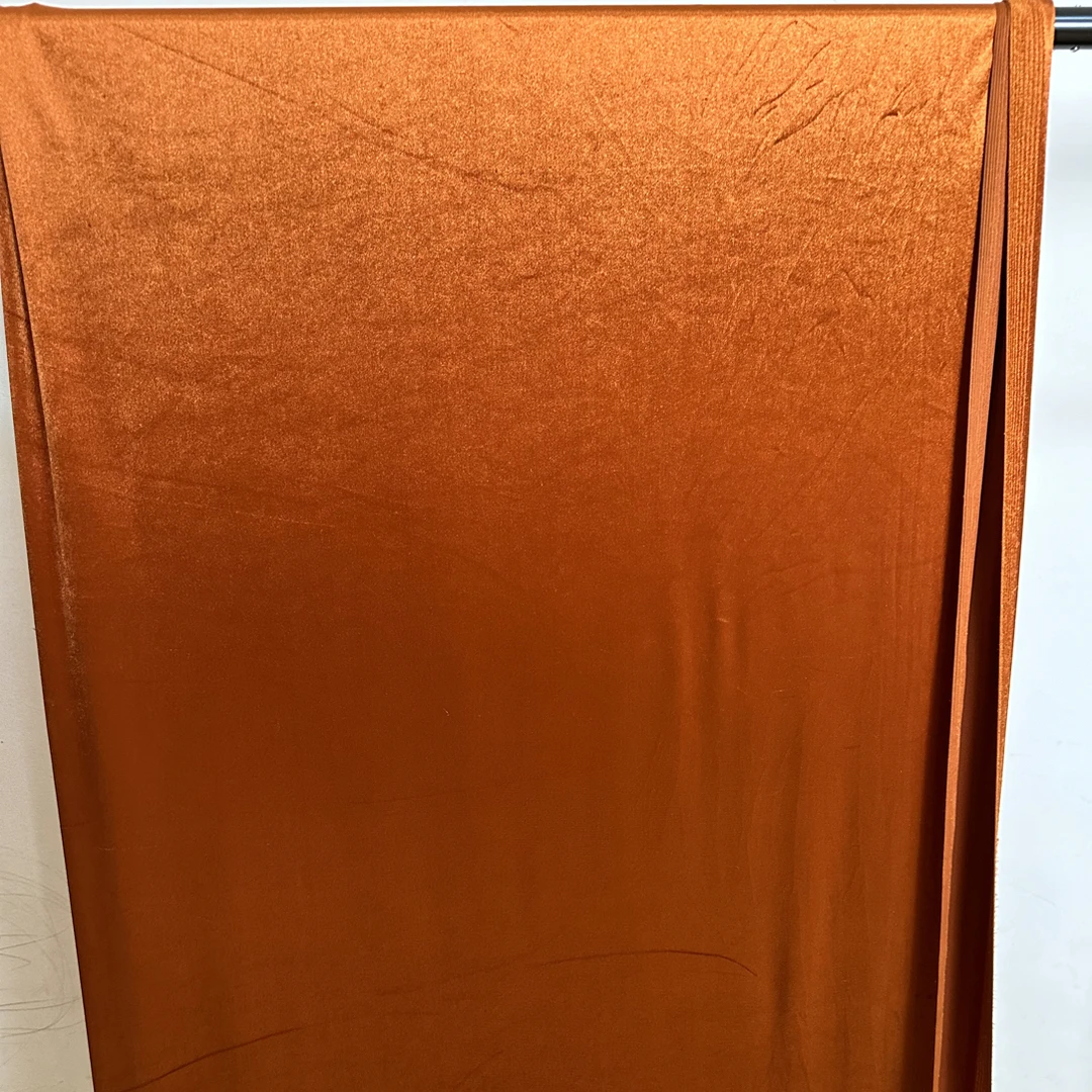 金丝绒质量保证一套衣服يىڭىلىق توۇيلۇق خېرىستال دۇخاۋا