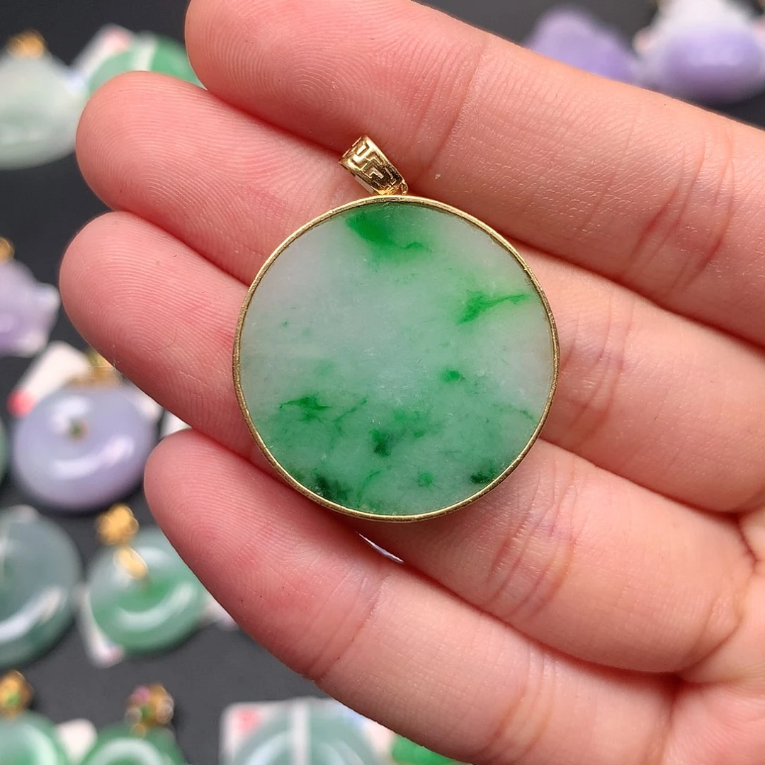 颈饰18K金镶嵌翡翠翡翠吊坠