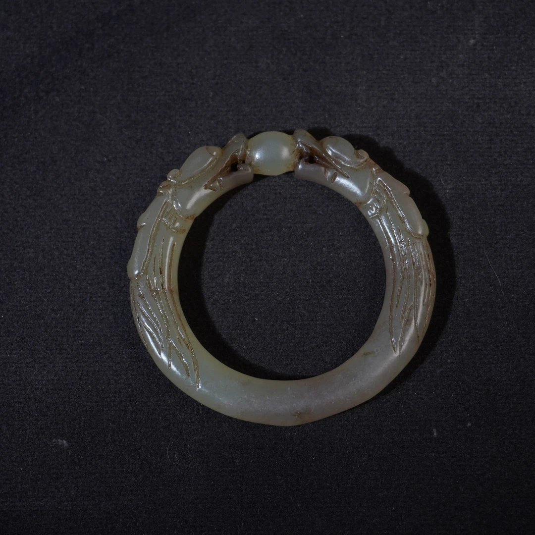 74G4  清  和田玉双龙戏珠玉环