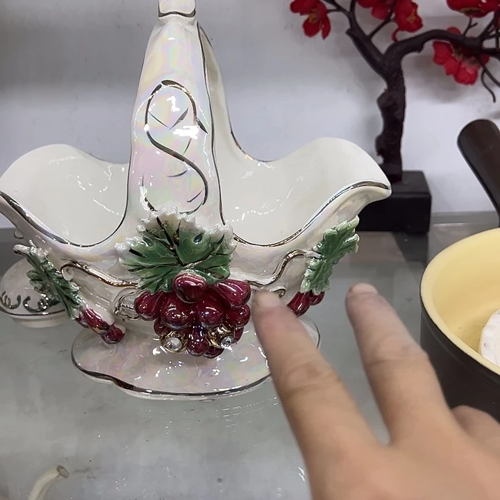 瓷片瑕。。。。。。。。。。。。。。。