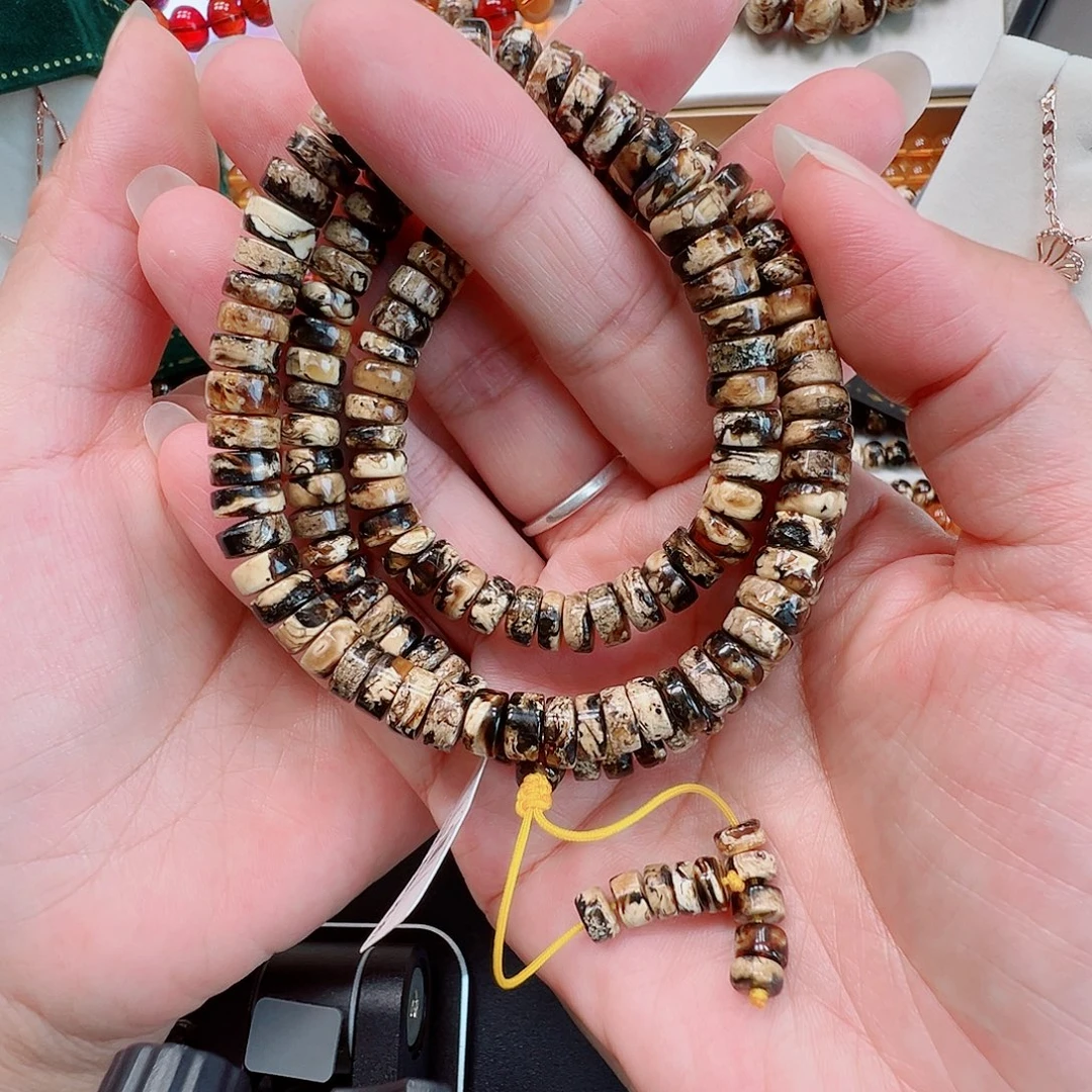 琥珀未镶嵌裸石抚顺琥珀7直切