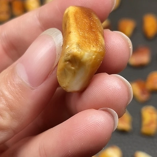 定制琥珀白蜜蜡原石