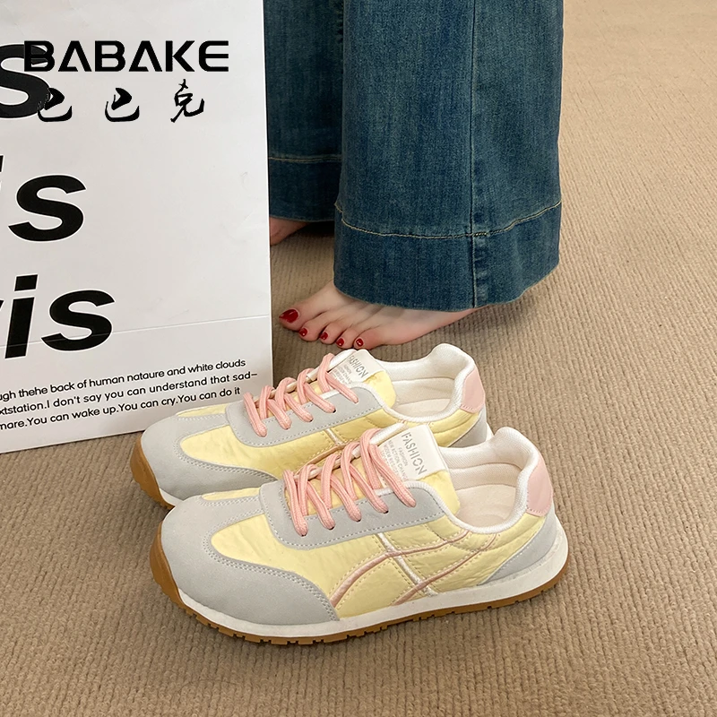 巴巴克大叔舒适平底德训鞋女2025新款韩版百搭阿甘鞋时尚休闲鞋女