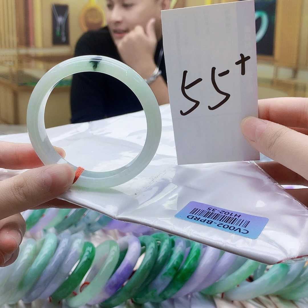 翡翠未镶嵌手镯nnn