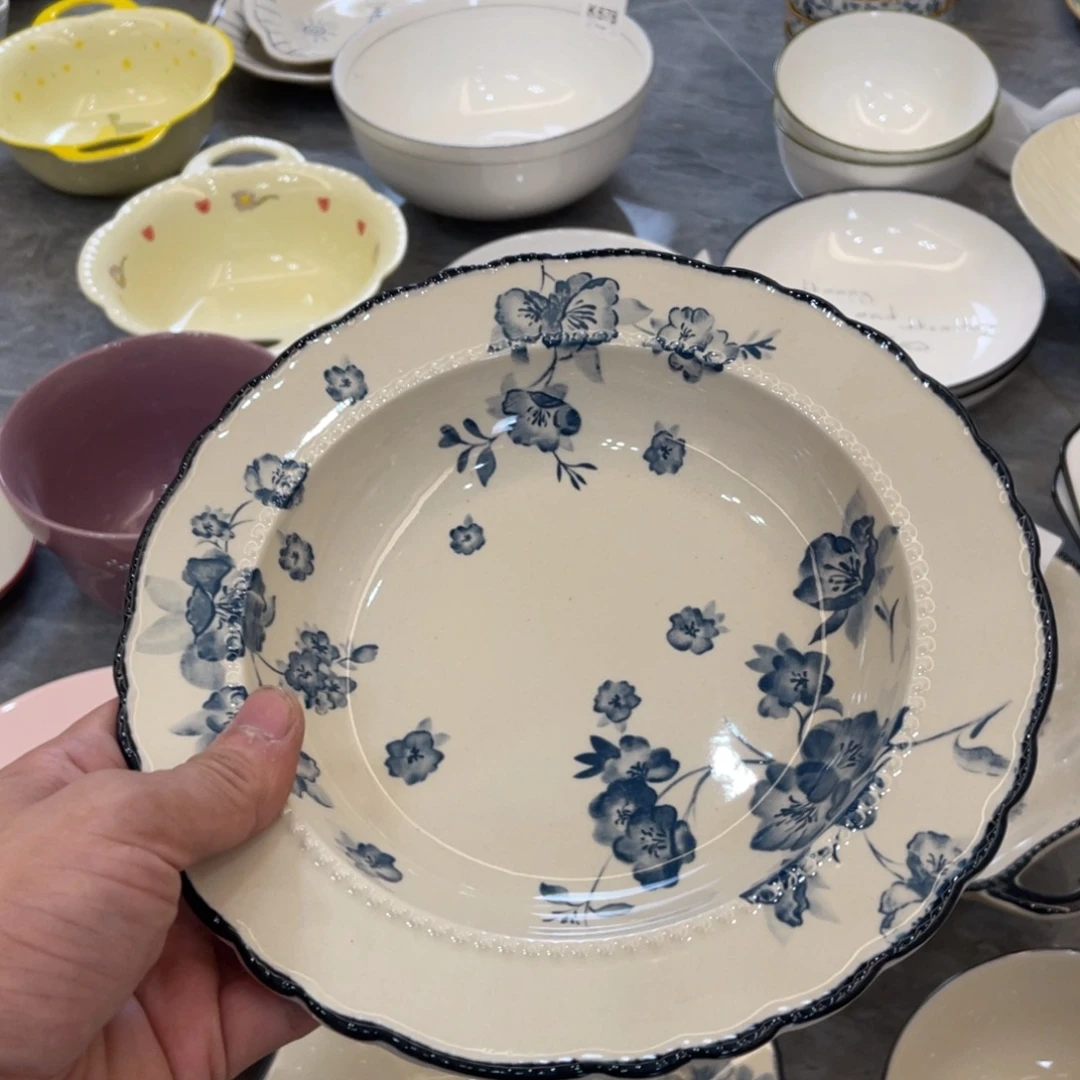 陶瓷微瑕餐具介意勿拍，满18飞！
