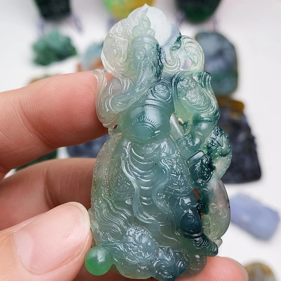 定制翡翠未镶嵌冰胶飘花关公