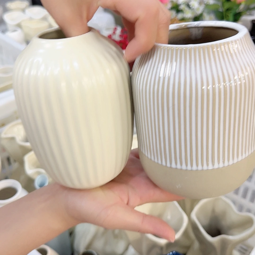 洋***主两个小胖陶瓷微瑕
