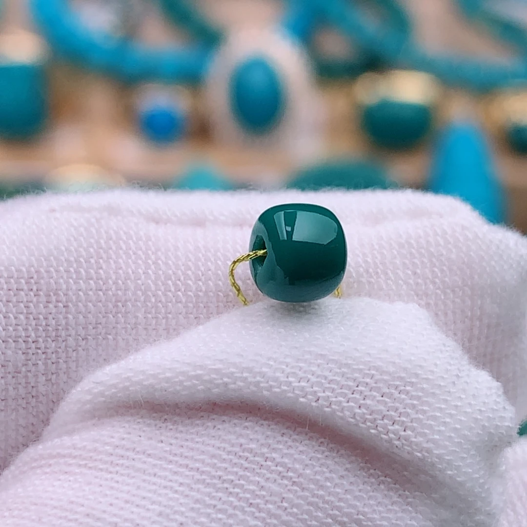 未镶嵌绿松石珠宝奇石