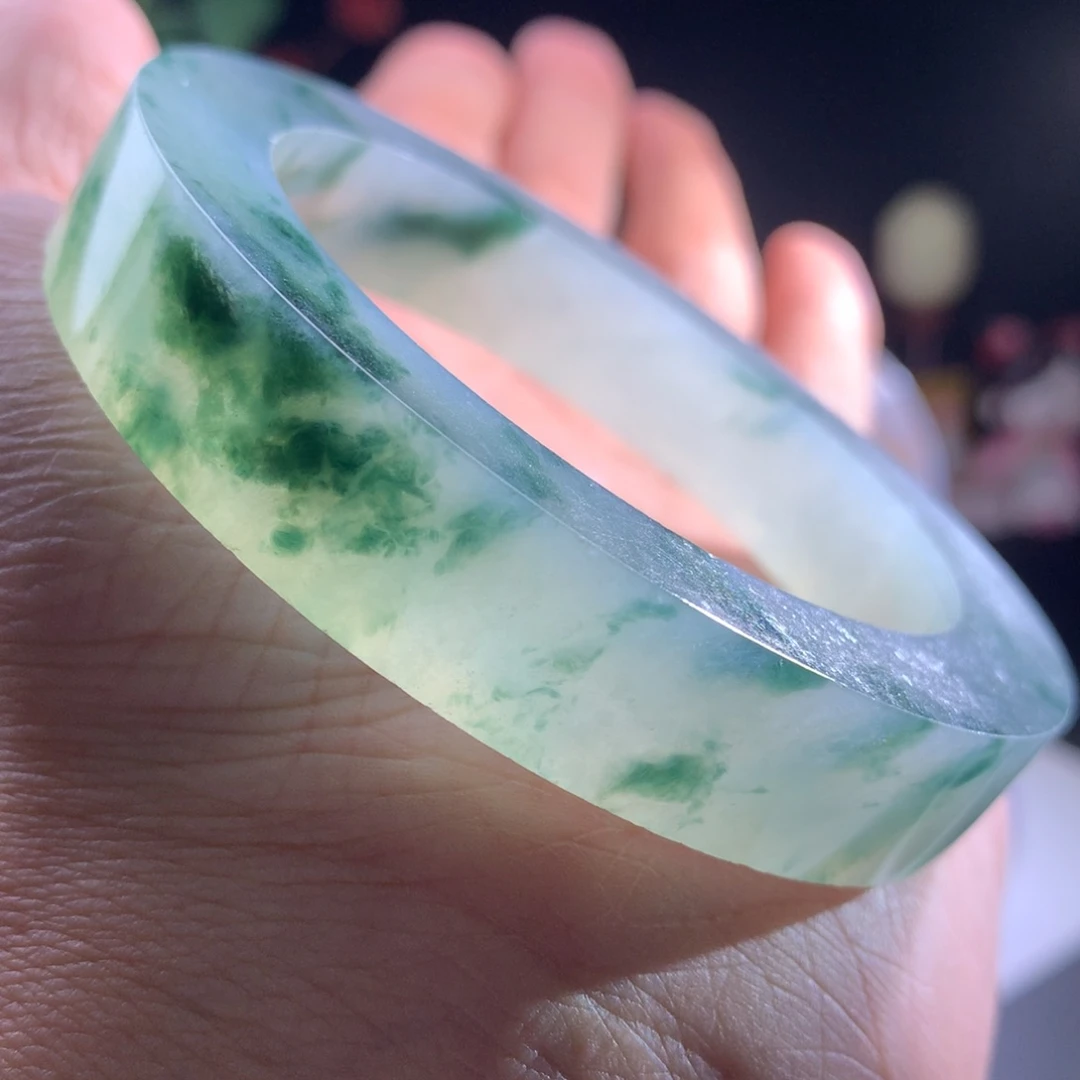 定制翡翠未镶嵌手镯