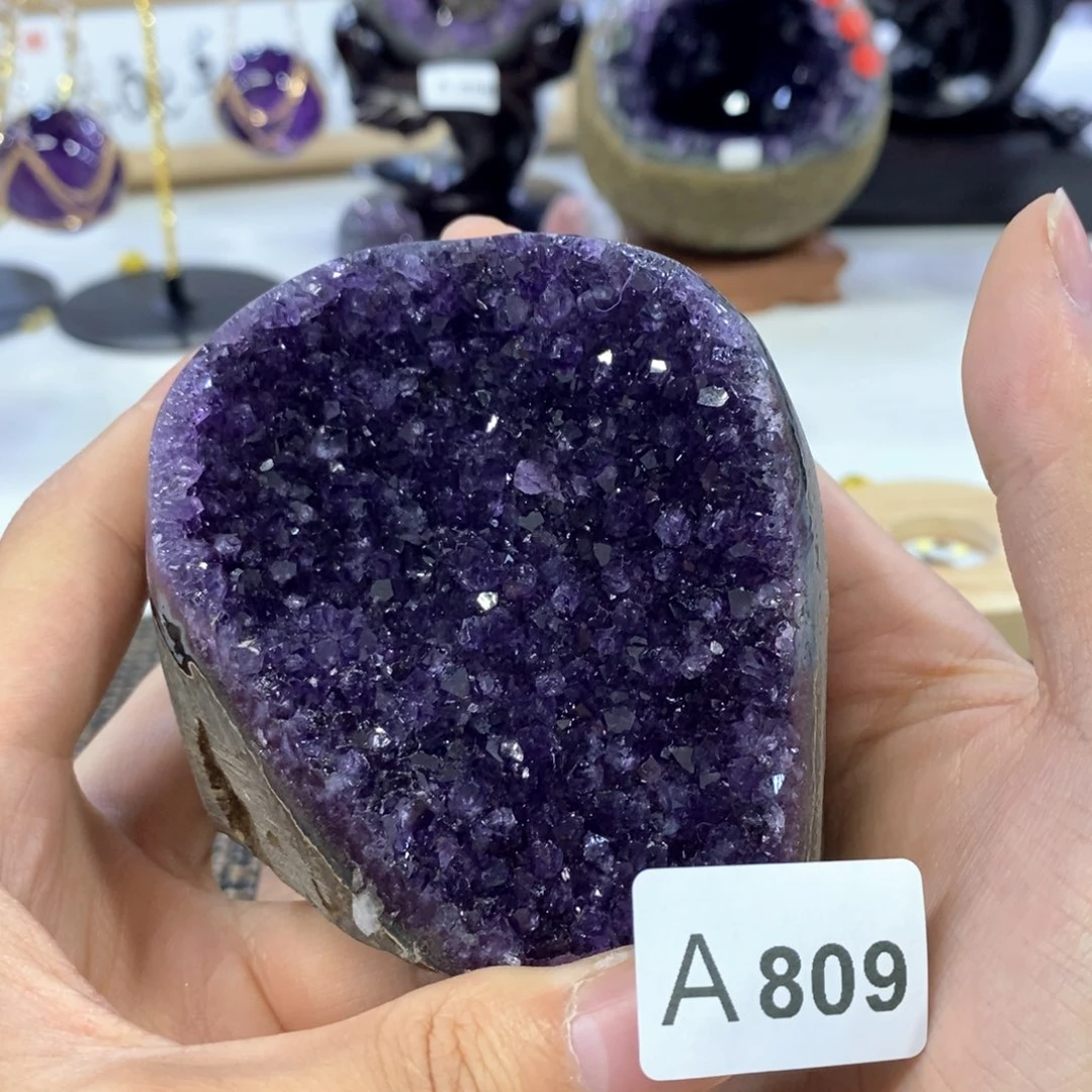 未镶嵌水晶大型摆件（非配饰）