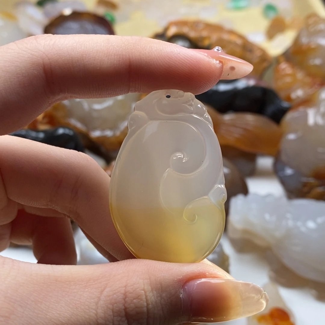 玛瑙/玉髓未镶嵌颈饰