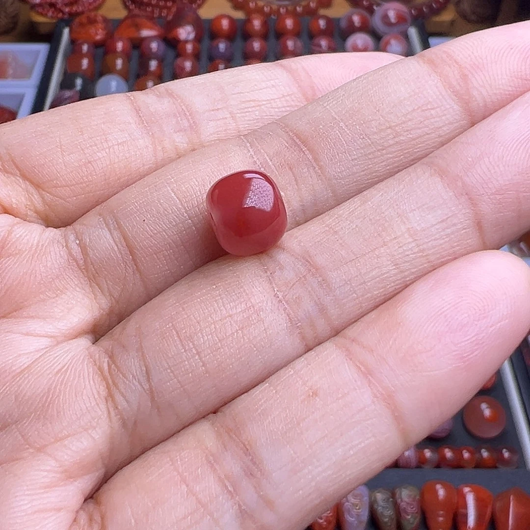 生***迹南红玛瑙未镶嵌珠宝奇石