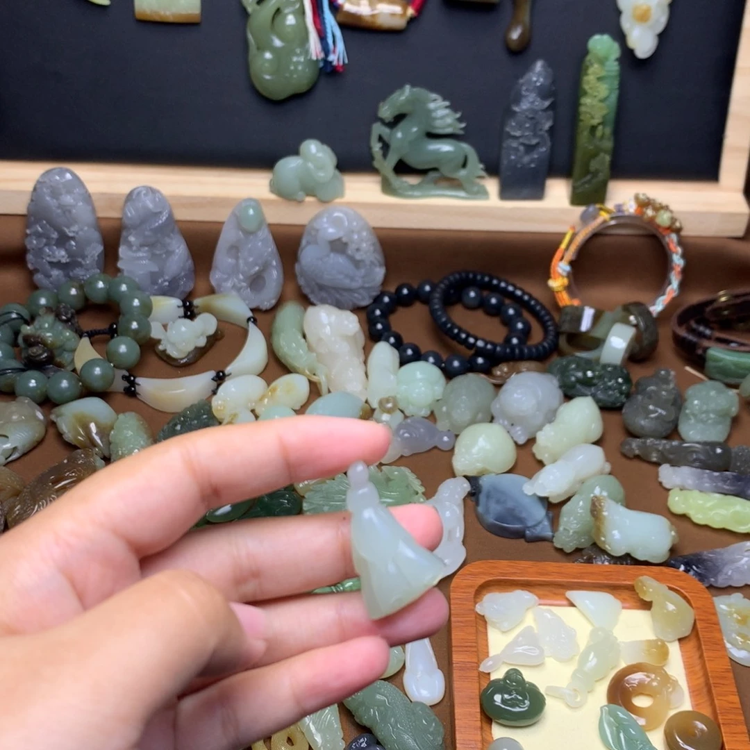 和田玉未镶嵌挂件