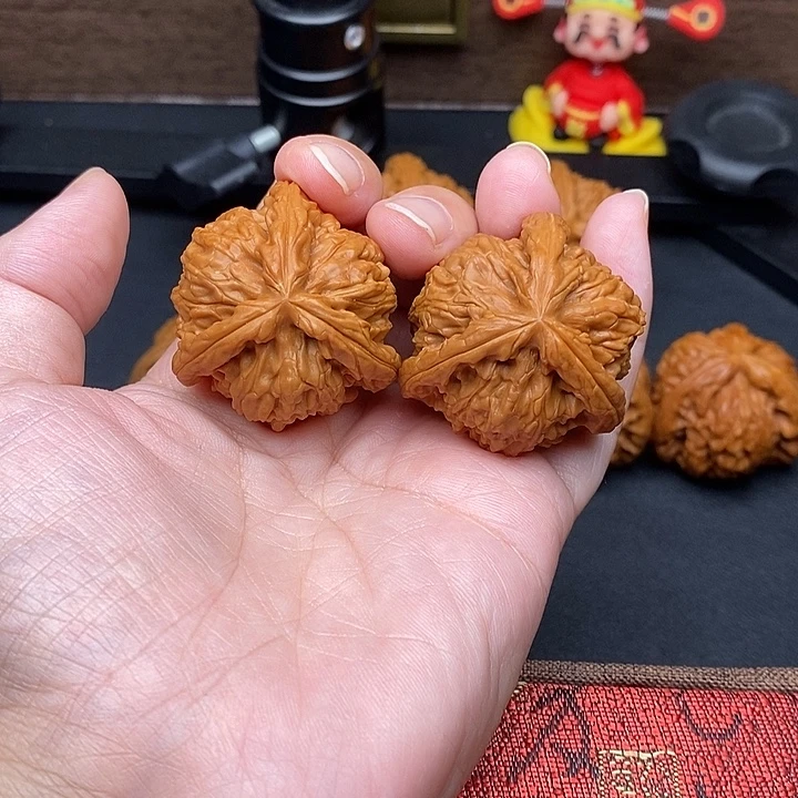 文***君把件文玩核桃白奔